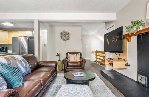 East Kootenay Apartamento | Free Spirit | Ski-In/Out | Hot Pools | Toby Chair