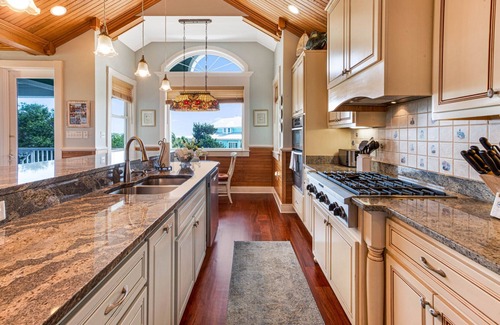 Tybee Island Casa | Deseable ubicación en North Beach, con vistas al faro y al océano