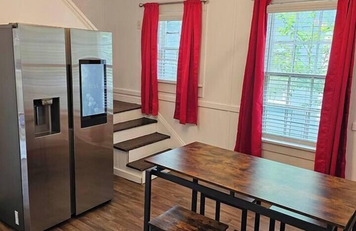 Cabbagetown Apartamento | Free Wi-Fi, Parking, No Pet Fee, by Eastside Beltline Trail, Krog St Market