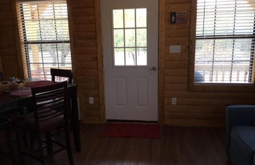 Utopia Casa | Freedom River Cabin