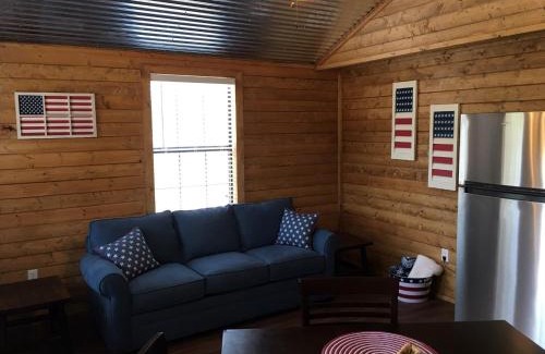 Utopia Casa | Freedom River Cabin