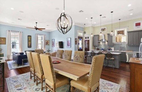 South 7th Ward Apartamento | Freestanding 4BD/3BA Classic NOLA House w Backyard