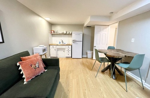 Fremont Apartamento | Artist's Fremont Flat - Walk to Fremont & Ballard