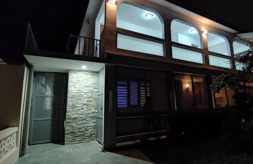 Levittown Casa | Fresca y hermosa residencia en Levittown, TB