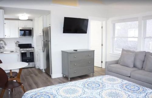 North Truro Apartamento | Fresh and Crisp Pet Friendly Studio