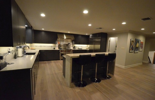 Shreveport Casa | Casa fresca y contemporánea del lago con cocina gourmet y 2 botes