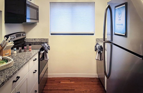 Beverly Apartamento | Fresh Design-Walk to Salem-Food-Train Station