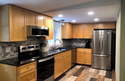 Millfield Cabina | Fresh, nicely finished, three-bedroom cabin on the Baileys Trails!