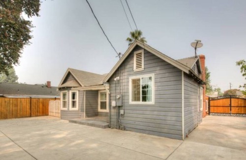 Roosevelt Casa | Fresno House | Free Disney+ | 2 miles to Airport