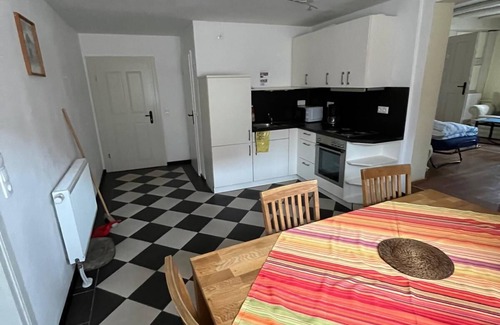 Kleinlangheim Apartamento | Freundliche 120m2 Wohnung zu Vermieten