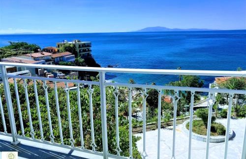 Plomari Apartamento | Frini Studios