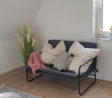 Neustadt an der Aisch Apartamento | Frisch renoviert mit Dachterrasse - Genieße Ruhe und Grün nahe Neustadt Aisch