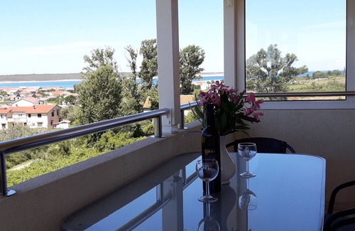 Ljubac Apartamento | mayo/ octubre OFERTAS, FAMILIAS, MAYORES, PAREJAS, RECREACIÓN PURA,