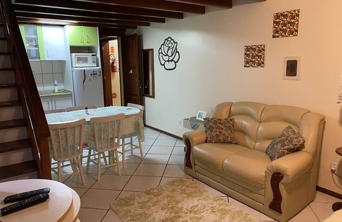 Centro Apartamento | Front-facing apartment with balcony on Garopaba's main street