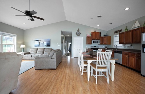 La Follette Alquiler De Eote | FRONT ROW FLOATING HOUSE at Springs Dock Marina on Norris Lake