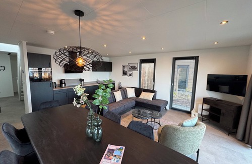 Enkhuizen Casa | Front row - with fence - Premium BeachHouse panorama deck