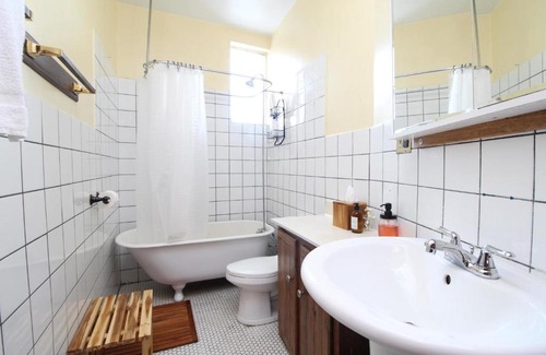 Mid-North District Apartamento | FRONTDESK Classic 2 BR Apt in Lincoln Park
