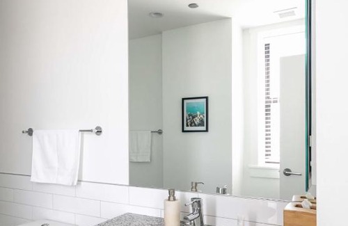 East Hyde Park Apartamento | FRONTDESK Debonair Studio Apt with City View