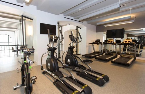 East Hyde Park Apartamento | FRONTDESK Debonair Studio Apt with City View