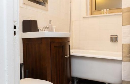 Hyde Park Apartamento | FRONTDESK Open Studio Apt near Promontory Point