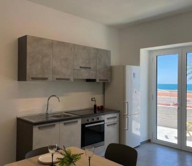 Quartiere XXIV Don Bosco Apartamento | Fronte mare Levante - Houses & Flats