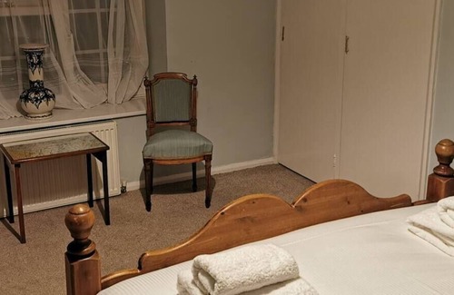 Scarborough Cabaña | Fryer's Cottage - Seamer Main Street