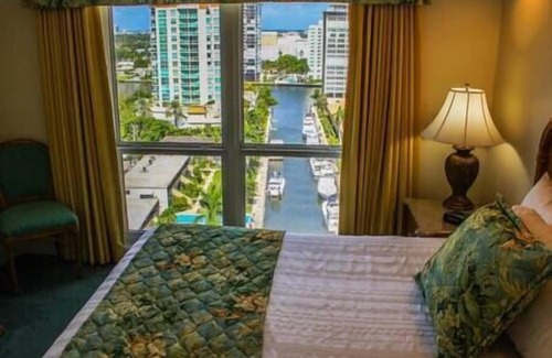 Central Beach Hotel | FT. LAUDERDALE BEACH RESORT-2BEDROOM SUITE