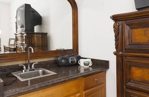 McLean Apartamento | Kayak / caminata al histórico parque Fort Marcy y al río Polomac