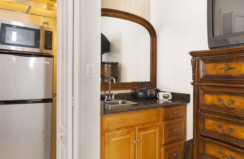 McLean Apartamento | Kayak / caminata al histórico parque Fort Marcy y al río Polomac