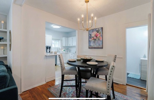 Lansing Casa | Full 3 bed home close Sparrow hospital, downtown and MSU, pet friendly!