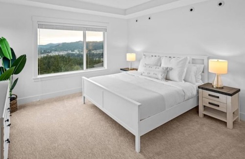 Langford Casa | Full Executive Home with Stunning Views