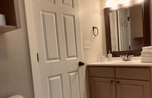 Capital View Casa | Full Home One Block from UAMS