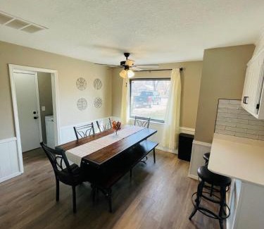 Owasso Casa | Full HOME with 2 KING BEDS and a POOL