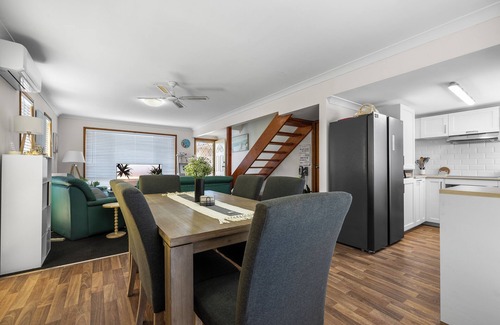 South West Rocks Casa | Full Linen, Air Cond, Ceiling Fans, Close to town, BBQ, Pizza Oven