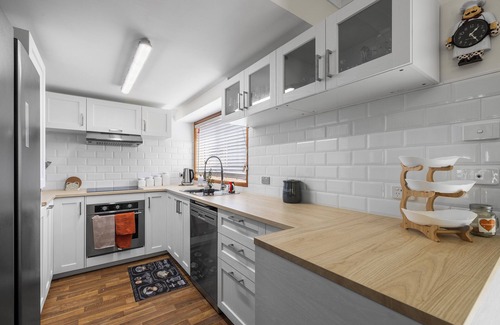 South West Rocks Casa | Full Linen, Air Cond, Ceiling Fans, Close to town, BBQ, Pizza Oven