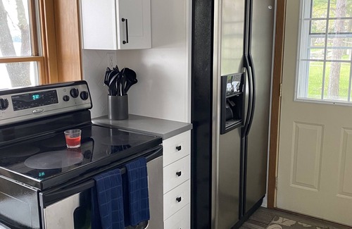 Wautoma Cabaña | Full Rec Lake Cottage