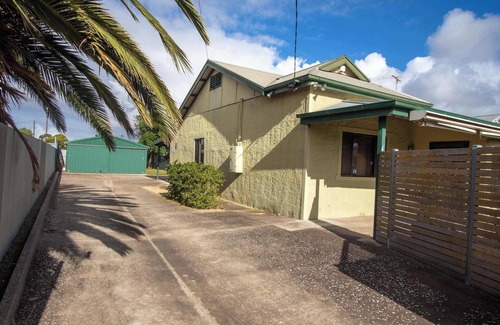 Seymour Casa | Full Throttle Retreat