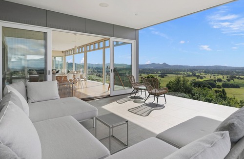 Myocum Casa | Fuller Holidays - Coolamon Skies