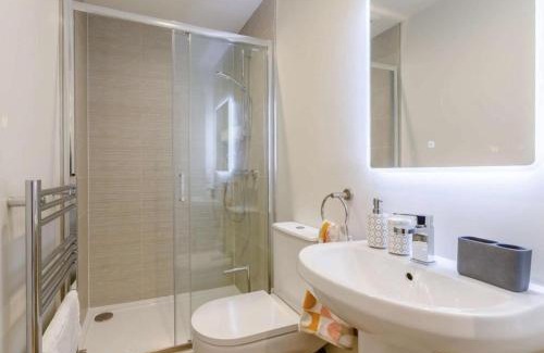 Moreton Valence Casa | Fully Accessible-Disabled Adapted-Hot Tub-Pets