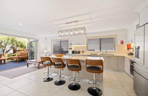 Sydney Apartamento | FULLY FURNISHED HOME WALK TO ELOUERA BEACH