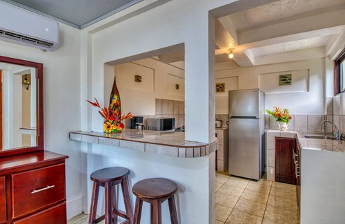 Parrita Casa | Fully Equipped Beach Bungalow 1