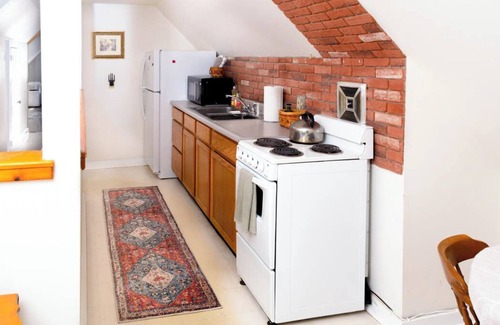 Brattleboro Apartamento | Fully furnished 2 bdr apartment