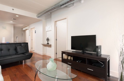 Center City West Apartamento | Fully Furnished 2 Bedroom Apartment Near Rittenhouse Apts by RedAwning