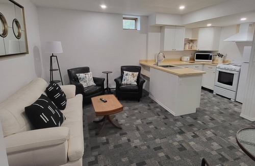 Quesnel Apartamento | Fully furnished basement suite, available for short term rental