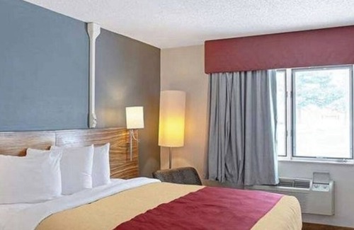 Clinton Apartamento | Fully Furnished Studio Available in Clinton, Iowa, 2 week min stay