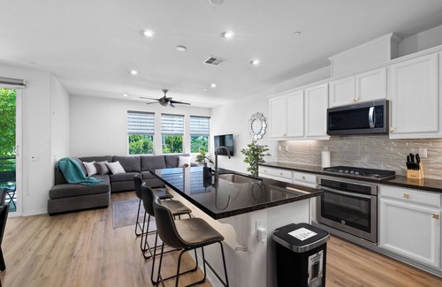 Rancho Mission Viejo Casa | Fully Furnished Townhome with Fast Wi-Fi, Office, Laundry, Ready for Long Term