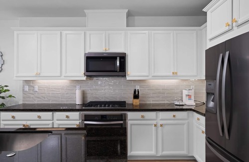 Rancho Mission Viejo Casa | Fully Furnished Townhome with Fast Wi-Fi, Office, Laundry, Ready for Long Term