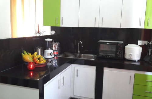 Panadura Apartamento | totalmente amueblado apartamento de canela con jardín en la azotea