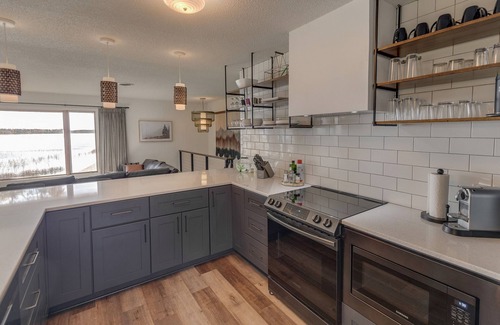 Lake Edward Township Casa | Fully Remodeled, Gull Lake Chain, Private Tennis Court & Beach