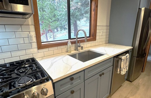 Homewood Cabina | Fully remodeled, Ski in Ski Out Cabin at Homewood. Blocks from the Lake!